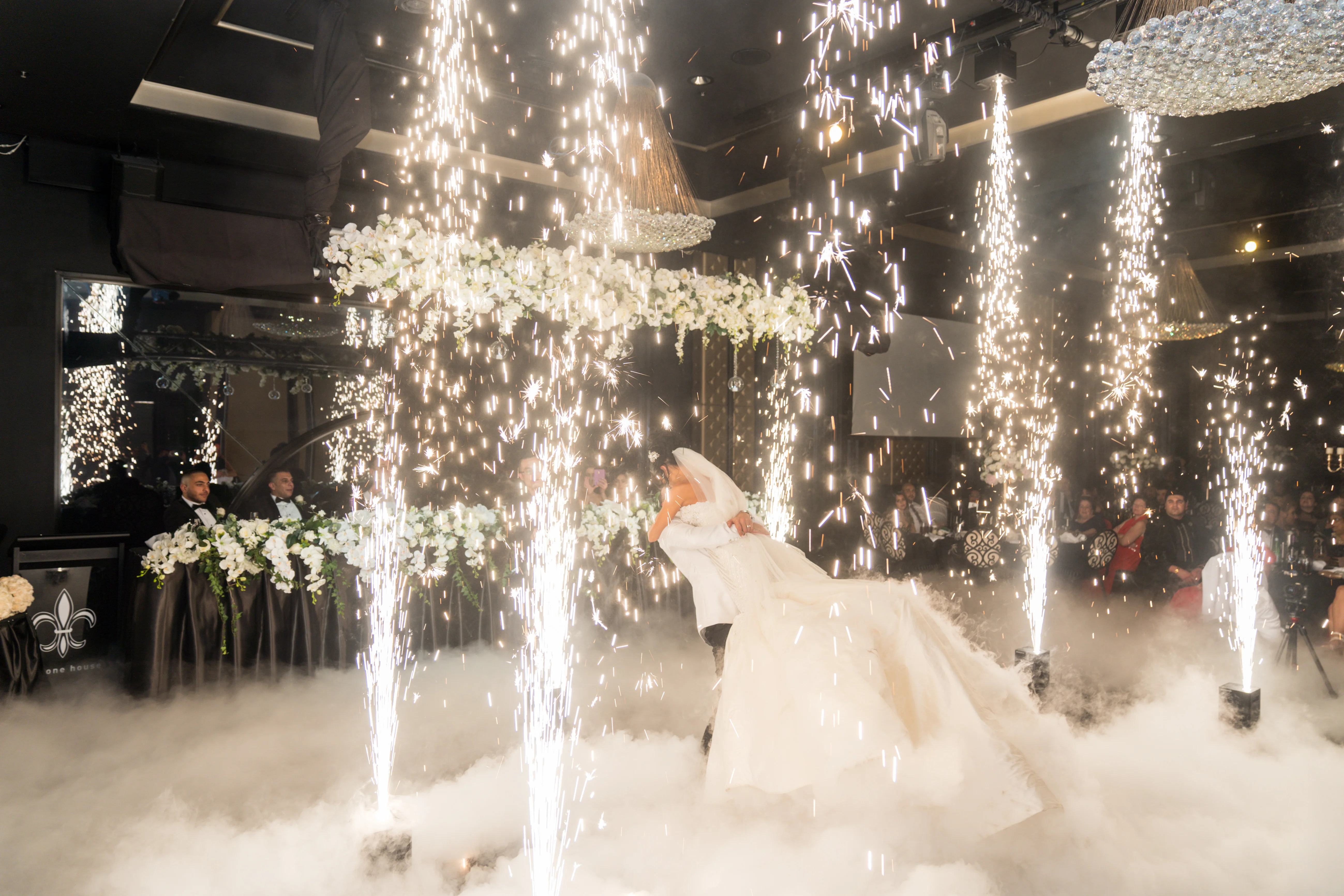 50% OFF ALL Sparkular Packages & Complimentary Dry Ice Machine